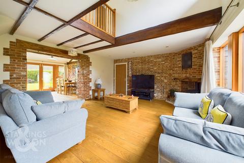 4 bedroom barn conversion for sale, The Green, Freethorpe, NR13