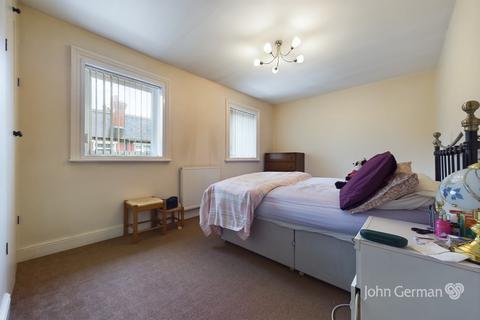 37 New Street, Uttoxeter, ST14 7QS