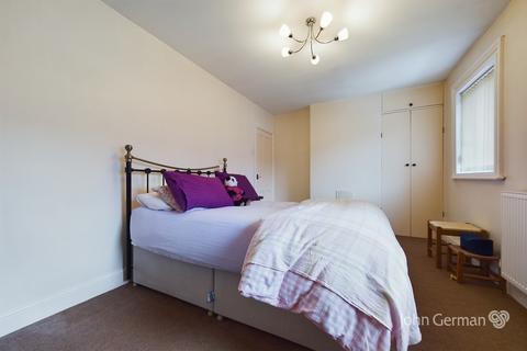 37 New Street, Uttoxeter, ST14 7QS