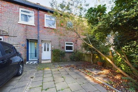 2 bedroom terraced house to rent, The Sidings, Hatfield AL10