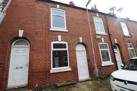 2 bedroom terraced house to rent, Clement Street, Wakefield