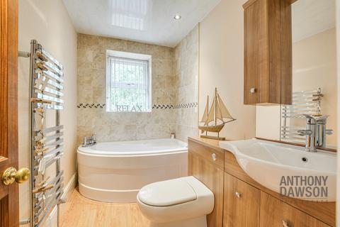 4 bedroom cottage for sale, Gorple Road, Burnley, Lancashire