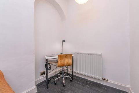 13/4 Brunswick Road, Edinburgh, EH7 5NQ