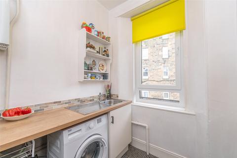 13/4 Brunswick Road, Edinburgh, EH7 5NQ
