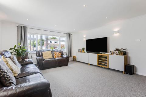 4 Elm Drive, Garsington, Oxford, OX44 9AG