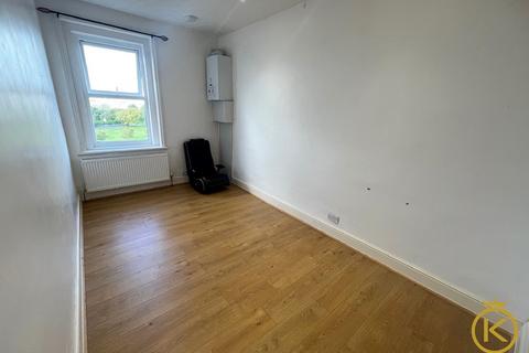 2 bedroom flat to rent, Western Parade, Southsea