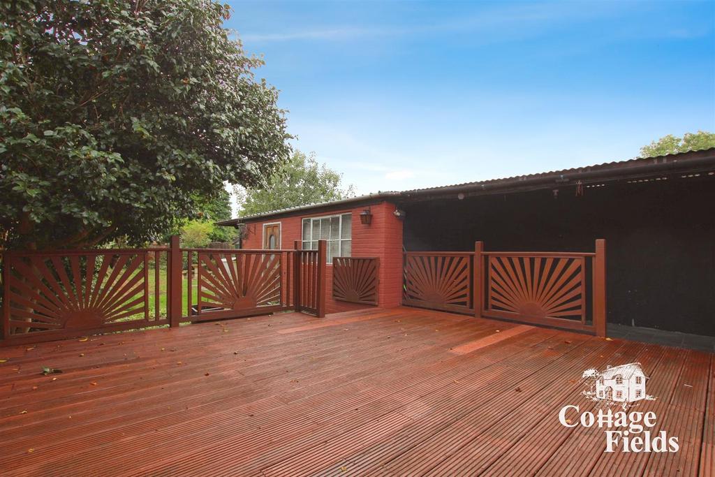 Elevated Decking and Side Patio