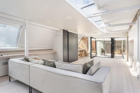 5 bedroom barn conversion to rent, Vernon Yard, London