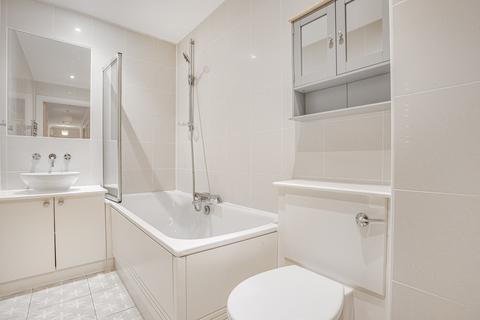 2 bedroom flat for sale, The Hub, Harberson Road, Balham, London