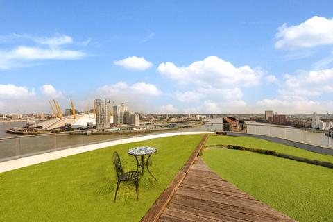 3 bedroom flat to rent, New Providence Wharf, 1 Fairmont Avenue, London