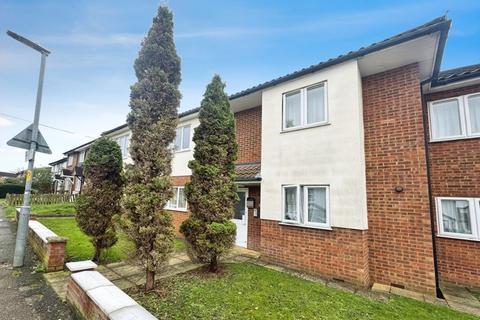 2 bedroom flat for sale, Drayton Road, Borehamwood