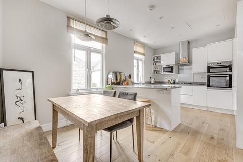 2 bedroom maisonette for sale, Hazelbourne Road, Clapham South, London