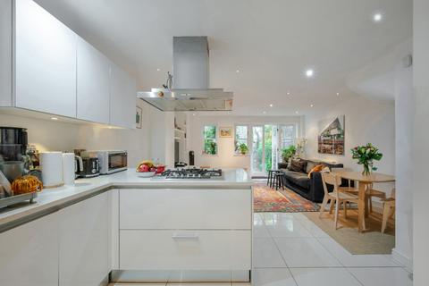 undefined, Byron Mews, London