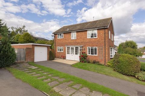 3 bedroom semi-detached house for sale, Cheviot Close, Tonbridge, TN9 1NH