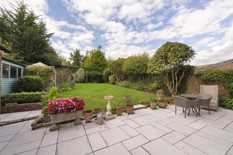 3 Cheviot Close, Tonbridge, TN9 1NH