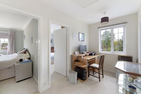 3 Cheviot Close, Tonbridge, TN9 1NH