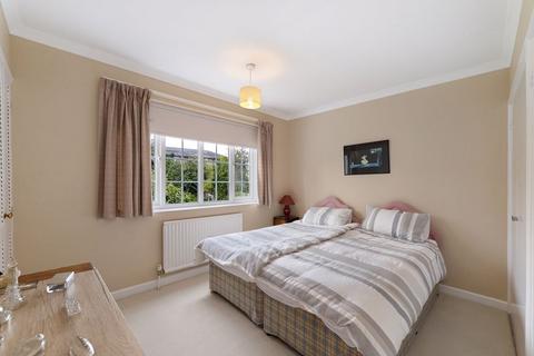 3 Cheviot Close, Tonbridge, TN9 1NH