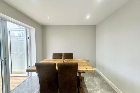 1 Berkeley Court, Scartho Top, Grimsby, DN33 3TB