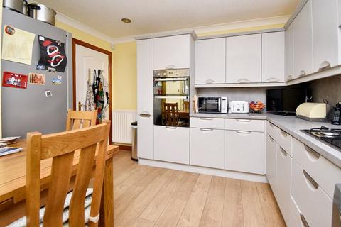 37 Barr Farm Road, Kilsyth, Glasgow, G65 0DD