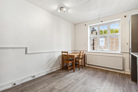 2 bedroom flat to rent, Cranleigh Street, London