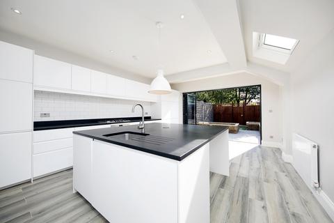 5 bedroom house to rent, Kent Road, Chiswick, London, UK