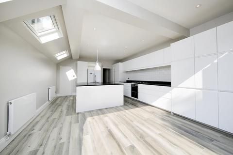 5 bedroom house to rent, Kent Road, Chiswick, London, UK