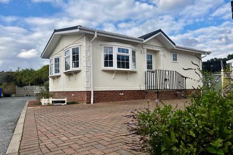 2 bedroom detached bungalow for sale, Rushbrooke Lane, Bury St. Edmunds