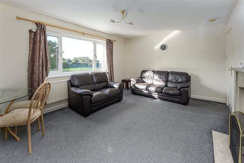 2 bedroom apartment for sale, West Farm Avenue, Long Benton, Newcastle Upon Tyne, Tyne and Wear, NE12