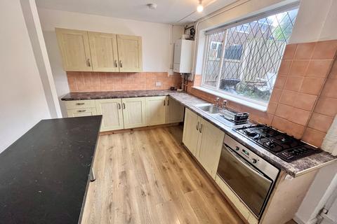 3 bedroom terraced house to rent, Wingfield Close, Rotherham