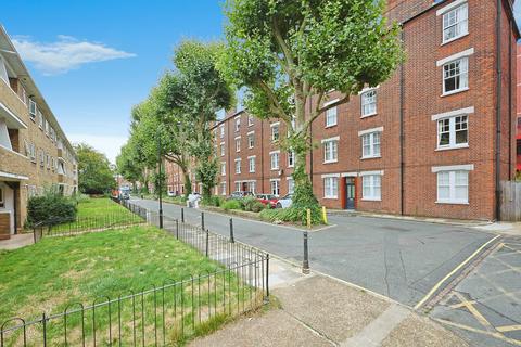 2 bedroom flat to rent, Cromwell Avenue, Hammersmith