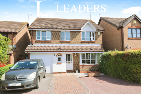 4 bedroom detached house to rent, Bentley Drive, Harlow