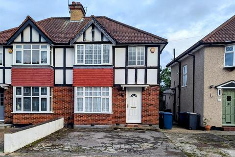 4 bedroom semi-detached house to rent, Farm Road, Edgware HA8