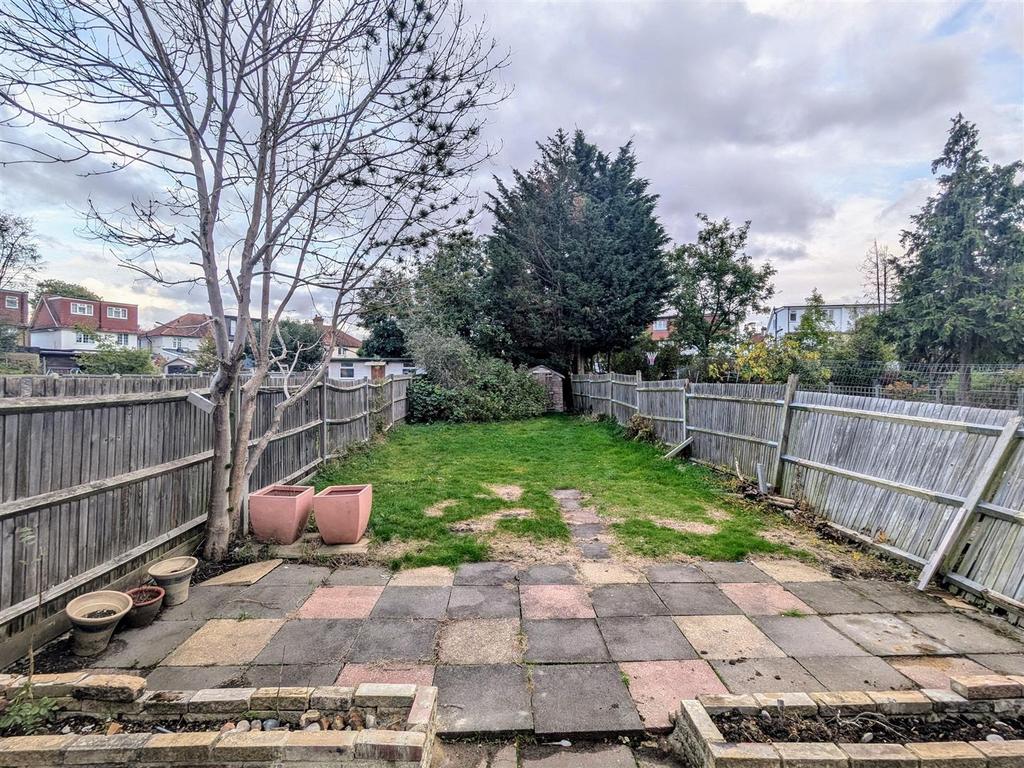 Davidson Frost-Wellings, DFW, Farm Road, Edgware,