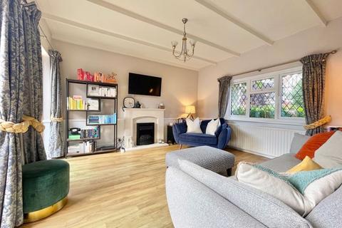 60 Hare Lane, Claygate, Esher, KT10 0QU