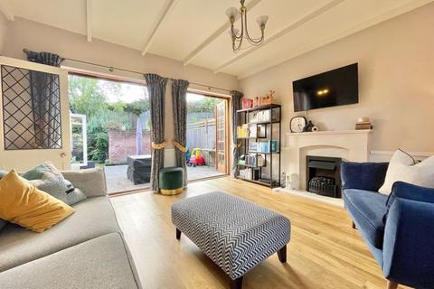 60 Hare Lane, Claygate, Esher, KT10 0QU
