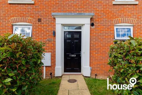 4 bedroom semi-detached house for sale, Thistle Hill Way, Sheerness ME12