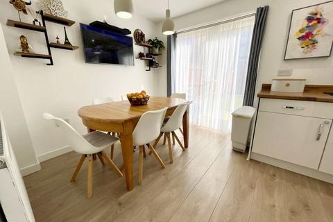23 Bagshawe Way, Dunstable, LU5 4FJ