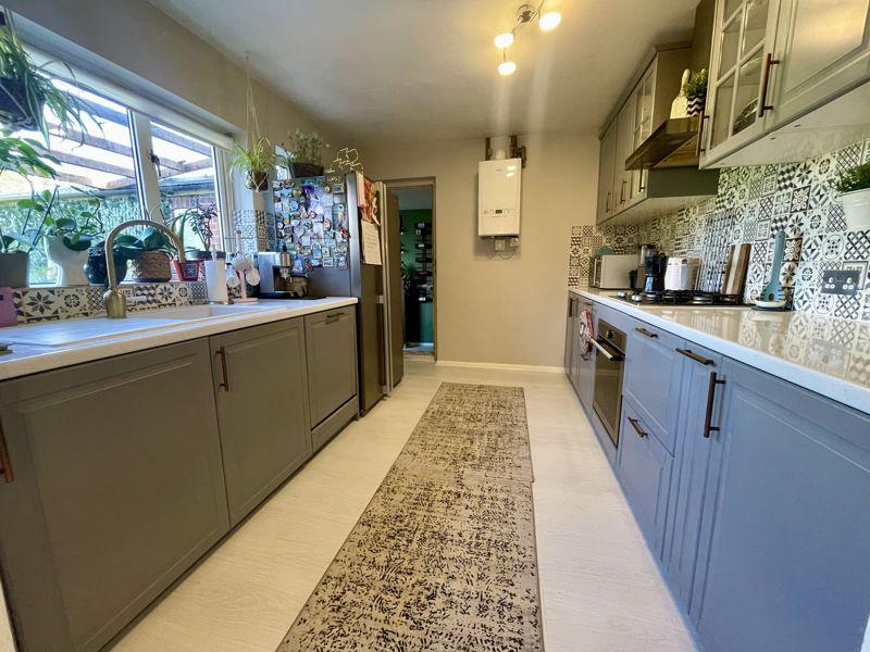 Maidenbower Avenue, Dunstable 3 bed semidetached house for sale £365,000