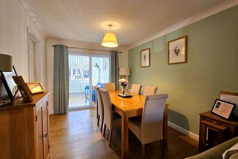 16 Trinity Road, Abbeymead, Gloucester, GL4 5GB