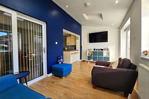 16 Trinity Road, Abbeymead, Gloucester, GL4 5GB