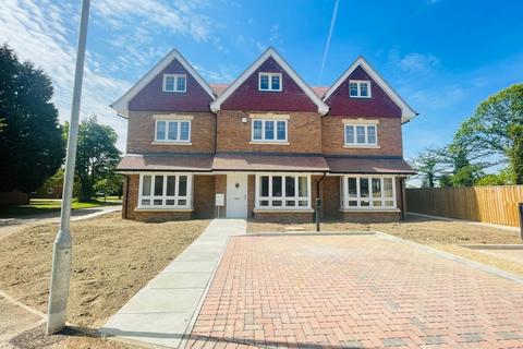 4 bedroom terraced house for sale, Cobblers Close, Farnham Royal SL2