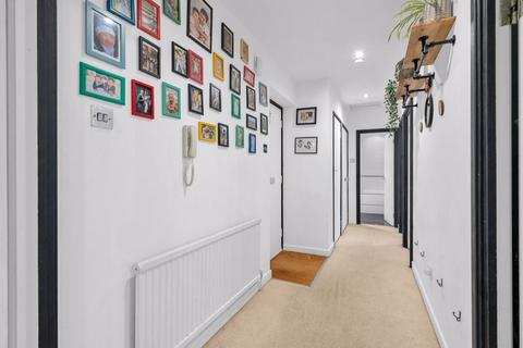 57 Whitehaven Close, Bromley, BR2 0YA