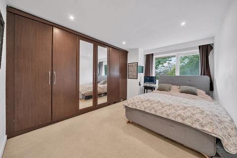 57 Whitehaven Close, Bromley, BR2 0YA