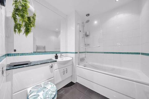 57 Whitehaven Close, Bromley, BR2 0YA