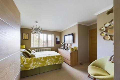 4 Chalice Close, Muxton, Telford, TF2 8QZ