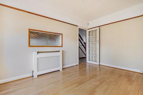 3 bedroom terraced house to rent, Thornton Avenue, Croydon
