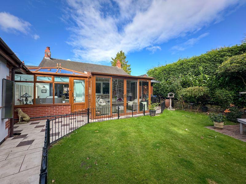 Basford Bridge Lane, Cheddleton... 2 bed detached bungalow for sale £
