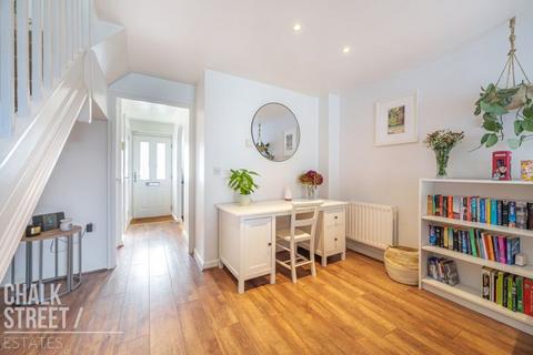 17 Bancroft Chase, Hornchurch, RM12 4DP