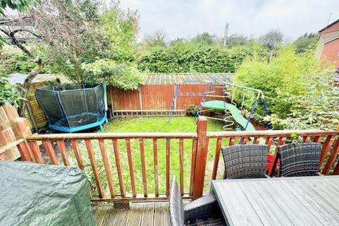 2 bedroom semi-detached house for sale, Holtspur Avenue, High Wycombe HP10