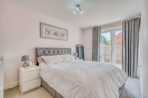 Flat 1, 2 Bayside Close, Poole, BH15 4FW